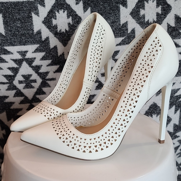 JustFab Pumps - Picture 2 of 7